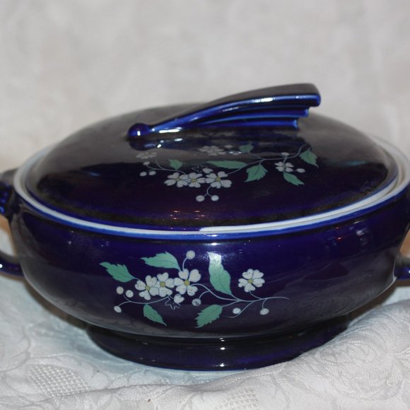 Hall Pottery cobalt blue sundial handle covered casserole dish Vintage Flowers - Picture 1 of 6